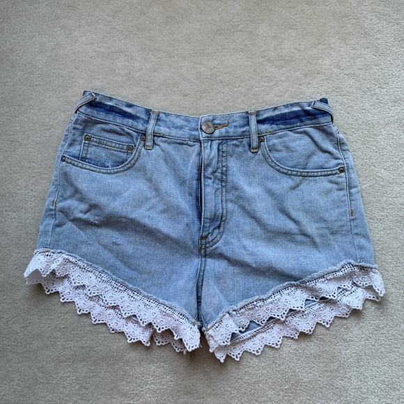 Free People Lace Trim Jean Short - Picture 1 of 3